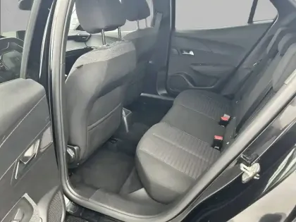 Photo 31 Peugeot 2008  PureTech 100 S&S BVM6