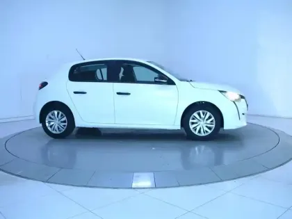 Photo 24 Peugeot 208  PureTech 75 S&S BVM5