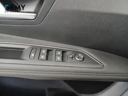 Photo 15 Peugeot 3008  Hybrid 225 e-EAT8