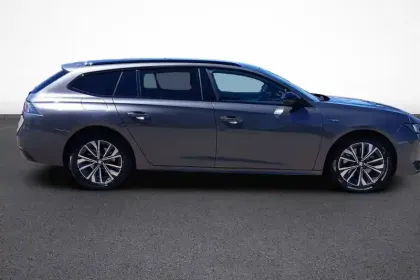 Photo 6 Peugeot 508  SW Hybrid 225 e-EAT8