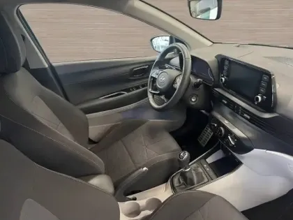 Photo 19 Hyundai Bayon  1.0 T-GDi 100 Hybrid 48V