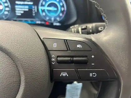 Photo 32 Hyundai Bayon  1.0 T-GDi 100 Hybrid 48V