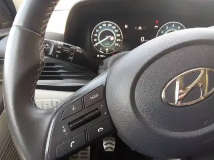 Photo 19 Hyundai Bayon  1.0 T-GDi 100 DCT-7 Hybrid 48V