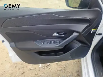 Photo 11 Peugeot 308  PHEV 180 e-EAT8
