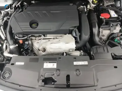 Photo 32 Peugeot 308  PHEV 180 e-EAT8