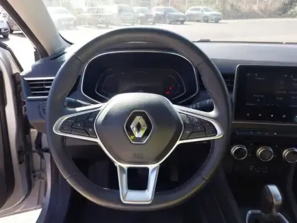 Photo 20 Renault Clio  E-Tech 140