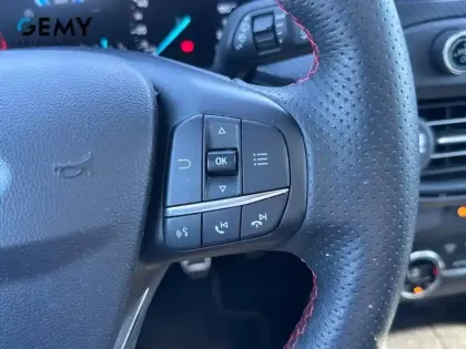 Photo 14 Ford Focus  SW 1.5 EcoBoost 150 S&S