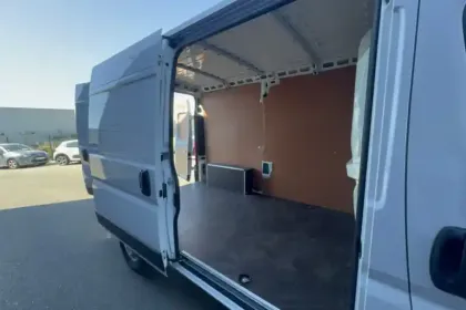Photo 11 Peugeot Boxer  TOLE 3.5 T L2H2 BLUEHDI 140 S&S BVM6