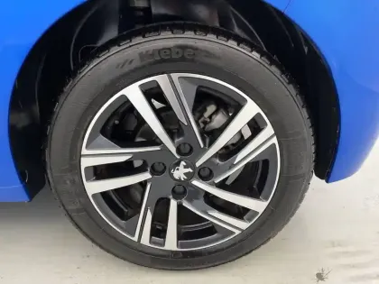 Photo 39 Peugeot 208  PureTech 100 S&S BVM6