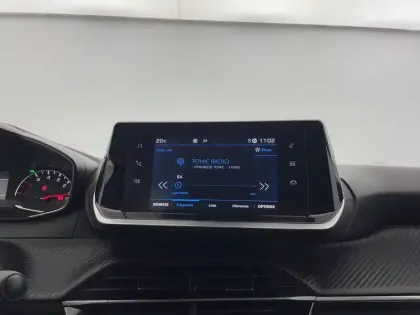 Photo 43 Peugeot 208  PureTech 100 S&S BVM6