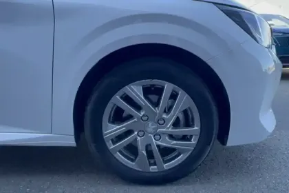 Photo 26 Peugeot 208  PureTech 100 S&S BVM6