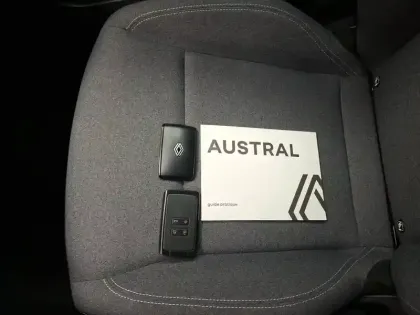 Photo 41 Renault Austral  E-Tech hybrid 200
