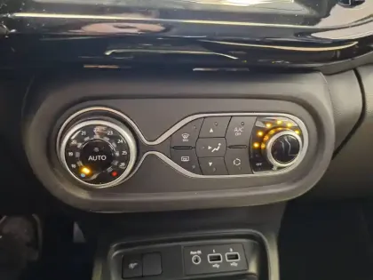 Photo 29 Renault Twingo  III SCe 65