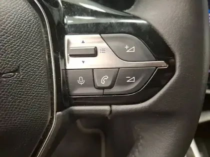 Photo 21 Peugeot 308  Electrique 54 kWh 156ch