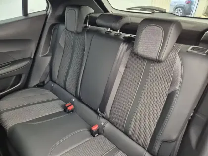 Photo 9 Peugeot 2008  Electrique 136 ch