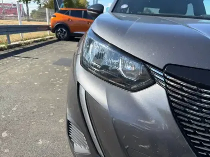 Photo 15 Peugeot 2008  PureTech 130 S&S EAT8