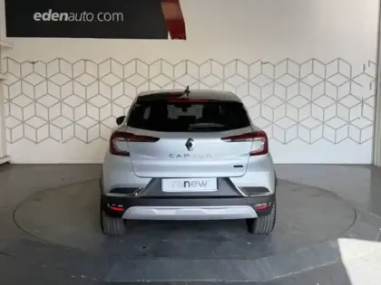 Photo 26 Renault Captur  E-Tech full hybrid 145