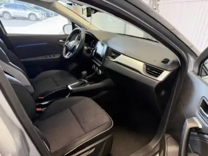 Photo 33 Renault Captur  E-Tech full hybrid 145