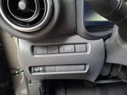 Photo 23 Nissan Juke  HYBRID 143