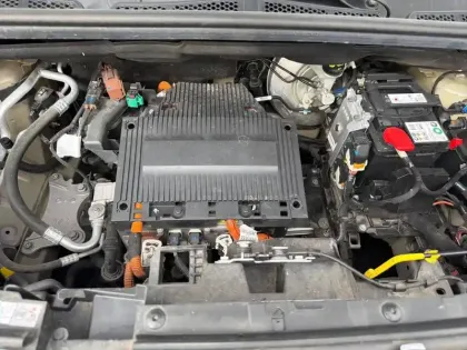 Photo 9 Peugeot Partner E- FOURGON M 800 KG 136 CH BATTERIE 50 KWH