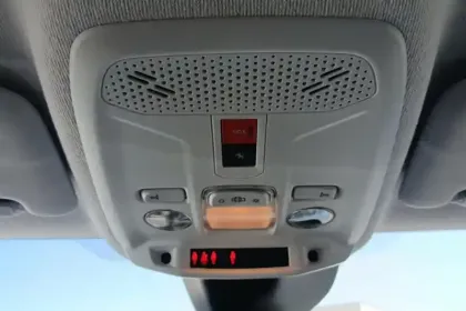 Photo 19 Peugeot 208  Electrique 50 kWh 136ch