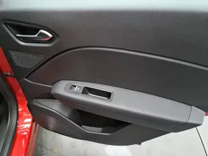 Photo 22 Renault Captur  E-Tech full hybrid 160 ch