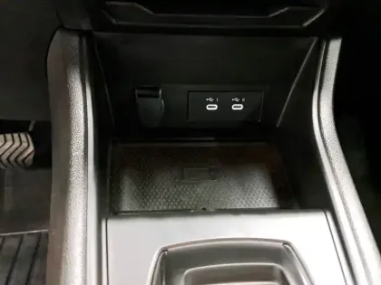 Photo 36 Renault Captur  E-Tech full hybrid 160 ch