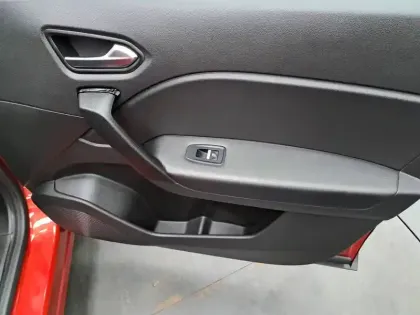 Photo 24 Renault Captur  E-Tech full hybrid 160 ch