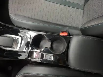 Photo 14 Peugeot 208  Electrique 50 kWh 136ch