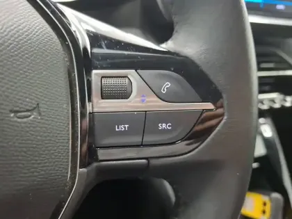Photo 17 Peugeot 208  Electrique 50 kWh 136ch