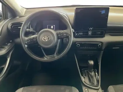 Photo 10 Toyota Yaris  116h Design 5p MY25