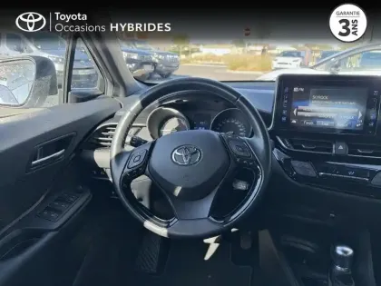 Photo 8 Toyota C-HR  122h Dynamic 2WD E-CVT RC18