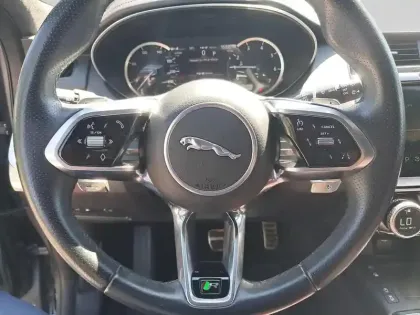 Photo 11 Jaguar E-Pace  P300e PHEV R-Dynamic Black BVA AWD
