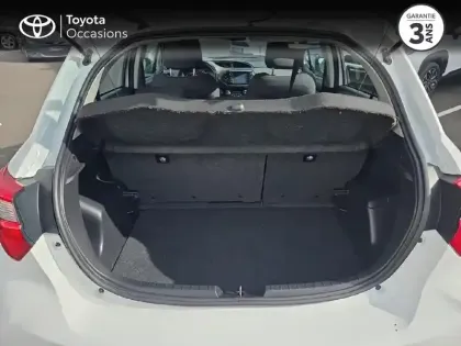 Photo 9 Toyota Yaris  100h Dynamic 5p RC19