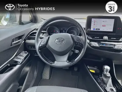 Photo 8 Toyota C-HR  2.0 Hybride 184ch Design Ultimate E-CVT