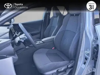 Photo 12 Toyota C-HR  1.8 Hybride 140ch Design MY25 Gris Minéral