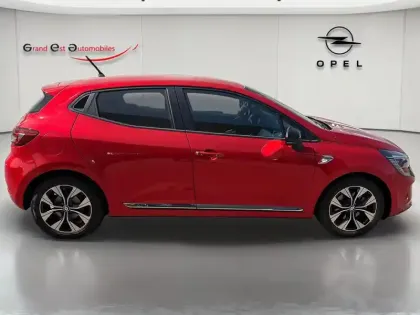 Photo 6 Renault Clio  1.6 E-Tech hybride 140ch Limited -21N