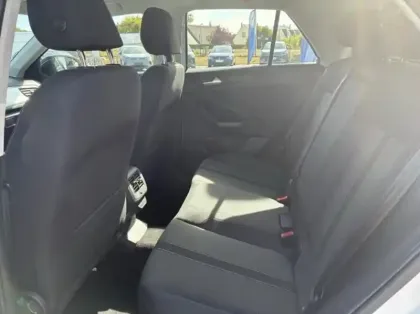 Photo 6 Volkswagen T-roc  1.0 TSI 110ch Life