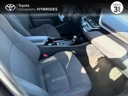 Photo 20 Toyota C-HR  122h Graphic 2WD E-CVT RC18