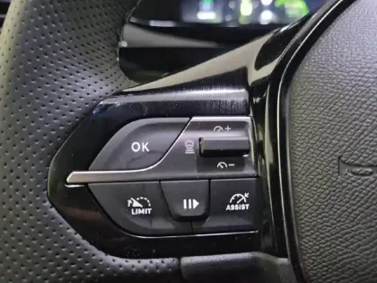 Photo 44 Peugeot 308  Hybrid 136 e-DCS6
