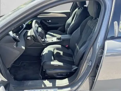 Photo 8 Peugeot 308  Hybrid 136 e-DCS6