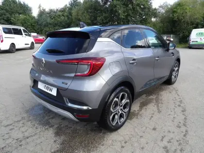 Photo 8 Renault Captur  E-Tech full hybrid 145