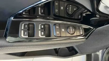 Photo 19 Kia Niro  1.6 GDi Hybride Rechargeable 141 ch DCT6
