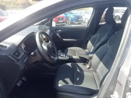 Photo 8 Renault Symbioz  E-Tech full hybrid 145