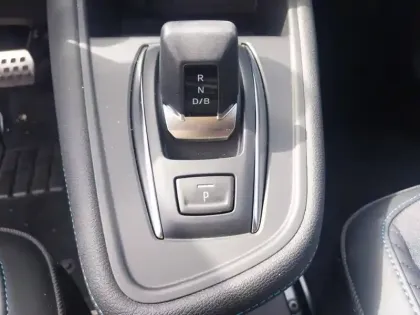 Photo 27 Renault Captur  E-Tech full hybrid 160 ch