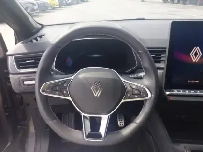 Photo 10 Renault Captur  E-Tech full hybrid 160 ch