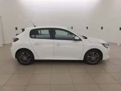 Photo 32 Peugeot 208  PureTech 100 S&S BVM6