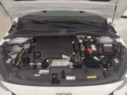 Photo 28 Peugeot 208  PureTech 100 S&S BVM6