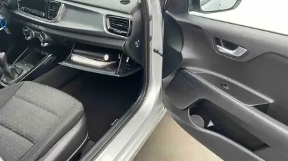 Photo 28 Kia Rio  1.0 T-GDi 100 ch BVM6