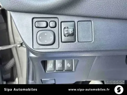 Photo 20 Toyota Yaris  Hybride 100h